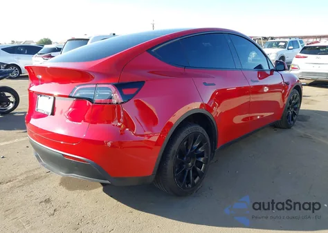 2023 Tesla Model Y Awd/Long Range Dual Motor All-Wheel Drive z USA, uszkodzony, nr VIN 7SAYGDEE1PF668687
